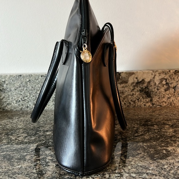 Nina Ricci Handbag - Picture 4 of 13